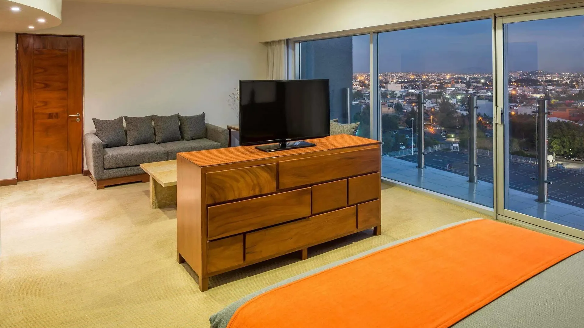 Real Inn Guadalajara Expo Hotel